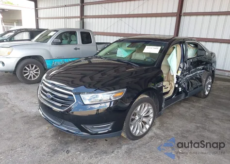 2017 Ford Taurus Limited z USA, uszkodzony, nr VIN 1FAHP2F82HG113044